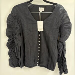 CAMI NYC Ruched Sleeve Button Front Blouse Black Textured V-Neck Size xs NWT